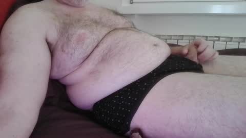 mdm1981 online show from April 17, 2026, 8:17 am