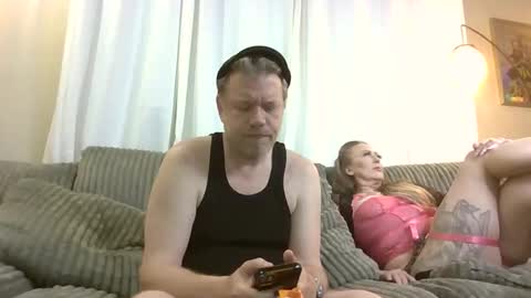 Snapshot of me2283 chatting on May 27, 2026, 2:08 am me2283 online show from May 27, 2026, 2:08 am