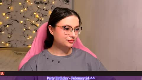 Snapshot of me_hanna chatting on February 23, 2025, 8:55 pm Hanna online show from February 23, 2025, 8:55 pm