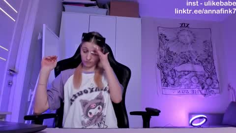 Snapshot of meandmaboy chatting on November 16, 2025, 9:53 pm Anna online show from November 16, 2025, 9:53 pm