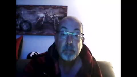 me at home online show from October 7, 2025, 10:01 am