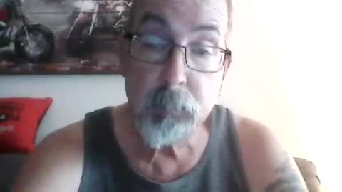 Snapshot of meathome3 chatting on July 17, 2026, 8:24 pm me at home online show from July 17, 2026, 8:24 pm