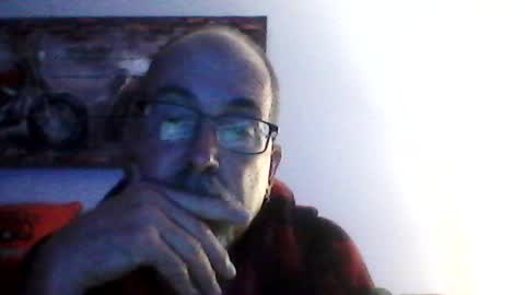 Snapshot of meathome3 chatting on July 19, 2026, 9:46 am me at home online show from July 19, 2026, 9:46 am