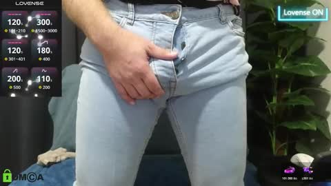 Meaty Roll online show from October 28, 2025, 6:39 am