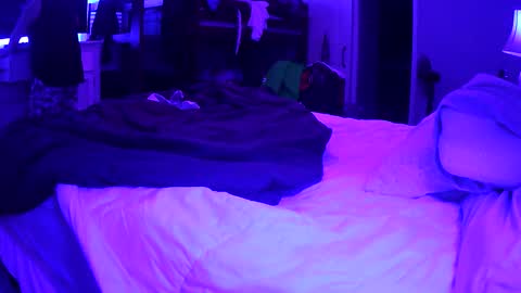 mecrago online show from December 4, 2025, 9:18 am