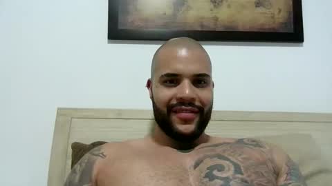 Snapshot of medellindrak chatting on October 20, 2025, 11:05 pm filippoae online show from October 20, 2025, 11:05 pm