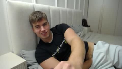 Max online show from October 21, 2025, 9:26 pm