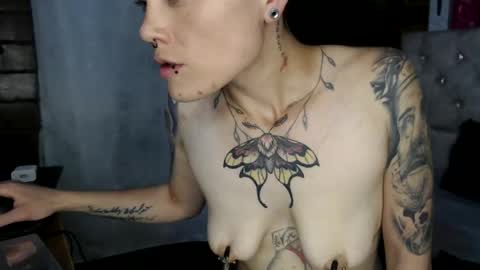Snapshot of megan_coop3r_ chatting on June 11, 2026, 2:53 am Megan and sophi online show from June 11, 2026, 2:53 am