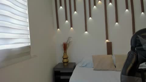 MEGAN COOPER online show from December 17, 2025, 7:09 pm