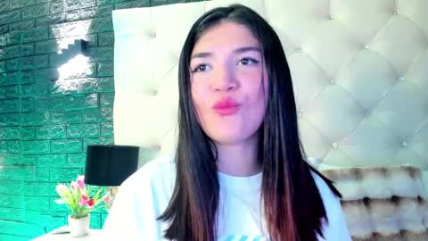     online show from January 17, 2025, 2:39 pm