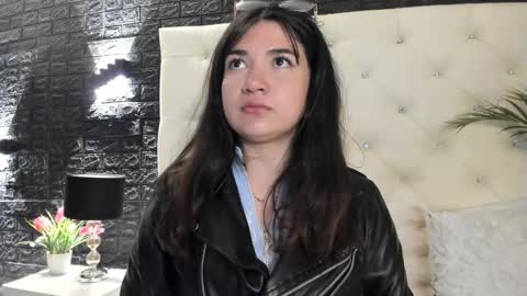     online show from February 17, 2025, 11:34 am