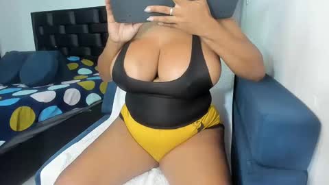 Snapshot of megan_greyxx chatting on December 5, 2024, 10:55 am megan_greyxx online show from December 5, 2024, 10:55 am