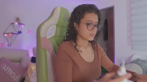 MEGAN  online show from November 13, 2025, 9:14 pm