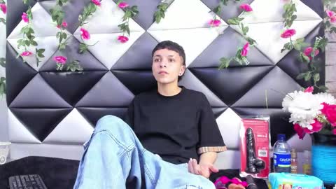 Snapshot of megan_thompsonn_ chatting on September 20, 2025, 2:23 am megan_thompsonn_ online show from September 20, 2025, 2:23 am