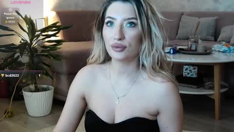 Snapshot of meganblazex chatting on May 18, 2026, 6:58 pm Megan online show from May 18, 2026, 6:58 pm