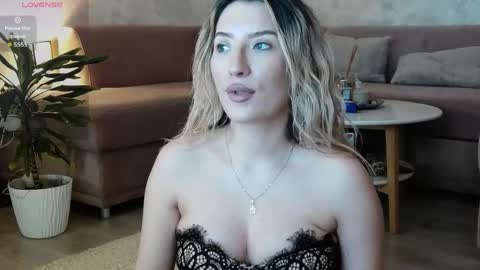 Snapshot of meganblazex chatting on May 19, 2026, 6:47 pm Megan online show from May 19, 2026, 6:47 pm