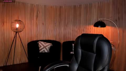 Snapshot of meganscottx chatting on June 16, 2026, 11:35 am Megan online show from June 16, 2026, 11:35 am