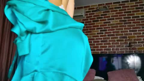 Megan online show from September 28, 2025, 5:02 am