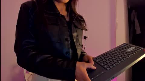 Megan online show from September 17, 2025, 3:30 am