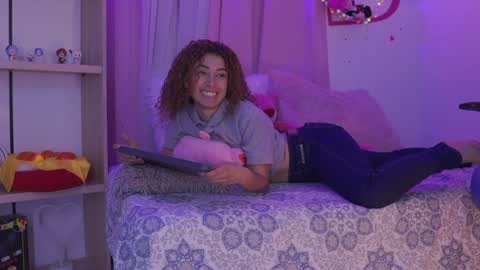 Snapshot of meggan_jade chatting on January 8, 2025, 2:14 am Meggan online show from January 8, 2025, 2:14 am