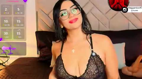 Snapshot of megganswift_ chatting on July 12, 2026, 5:09 am Megan 3 online show from July 12, 2026, 5:09 am