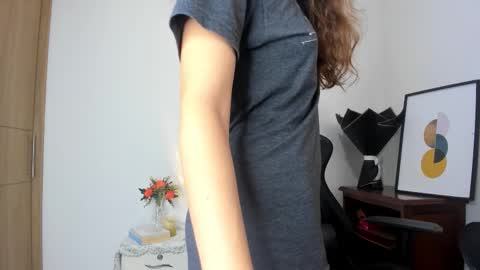 Meghan  online show from November 3, 2025, 11:33 am