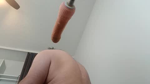 meheriuk68 online show from April 18, 2026, 11:27 pm