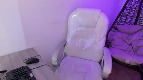 Snapshot of meii_ds chatting on October 9, 2025, 12:47 pm Meii  online show from October 9, 2025, 12:47 pm