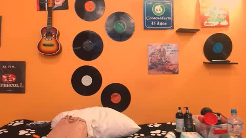 MEIS online show from November 21, 2025, 2:10 am