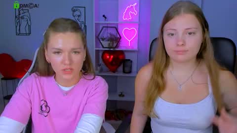 melani_bumm online show from October 16, 2025, 12:28 pm