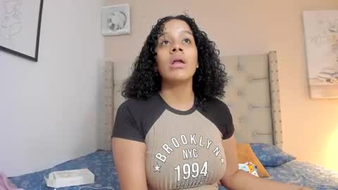 melania_xtreme online show from November 2, 2025, 2:03 am