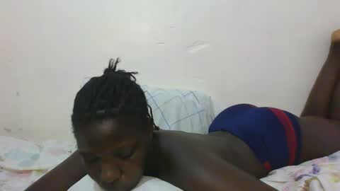 Snapshot of melanie_bae1 chatting on April 27, 2026, 9:40 am melanie_bae1 online show from April 27, 2026, 9:40 am