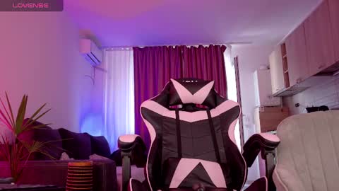 Snapshot of melanie_way chatting on July 15, 2026, 2:33 pm melanie_way online show from July 15, 2026, 2:33 pm