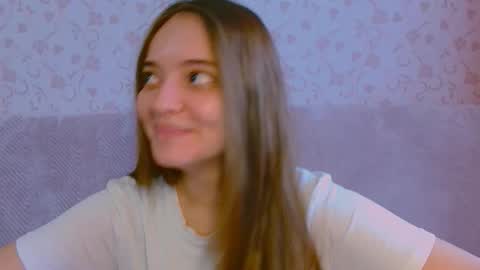Snapshot of melaniealves chatting on September 21, 2025, 4:14 am MelanieAlves online show from September 21, 2025, 4:14 am