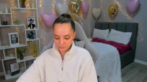 MelanieAlves online show from February 15, 2026, 1:41 pm