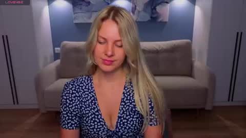 Snapshot of melaniebennett chatting on June 18, 2026, 9:14 am Melanie Bennett online show from June 18, 2026, 9:14 am