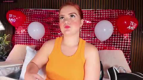 Snapshot of melanieklaus chatting on February 15, 2026, 11:41 am Melanie online show from February 15, 2026, 11:41 am