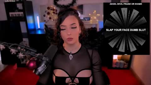 Melanie  online show from December 22, 2025, 6:27 pm