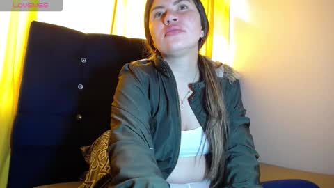 Melanie Parker online show from November 19, 2025, 2:06 pm