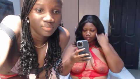 Snapshot of melaninandnina chatting on March 26, 2026, 10:21 am melaninandnina online show from March 26, 2026, 10:21 am