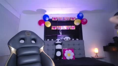 melanny_petite online show from July 7, 2026, 12:31 pm