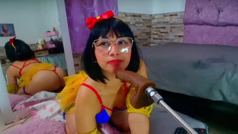 Melanny taylor online show from March 4, 2026, 9:43 pm