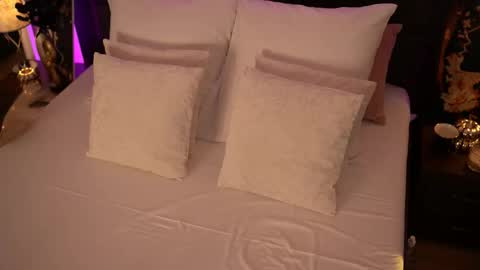 Mellanya online show from March 22, 2026, 5:00 am