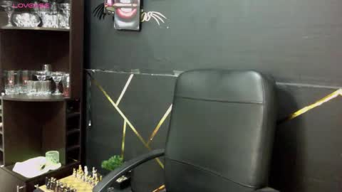 melhiza online show from October 15, 2025, 5:02 pm