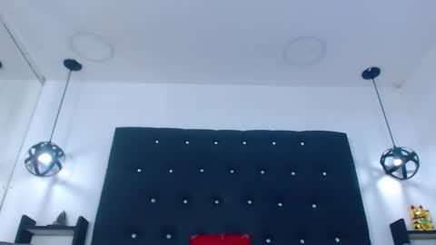 meli_blad online show from February 10, 2025, 7:28 pm