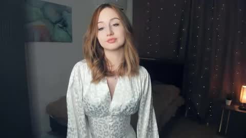 Melina online show from November 24, 2025, 8:47 am