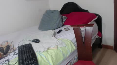 Snapshot of melihotxxx chatting on January 21, 2025, 12:15 am melihotxxx online show from January 21, 2025, 12:15 am