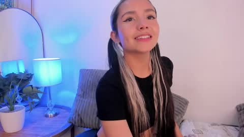 Melii  online show from April 1, 2026, 11:33 am