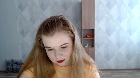 Snapshot of melina_beauty chatting on October 27, 2025, 9:46 am Melina online show from October 27, 2025, 9:46 am