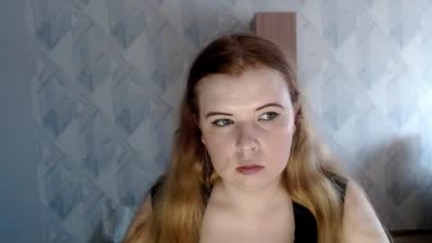 Melina online show from May 18, 2026, 4:02 pm